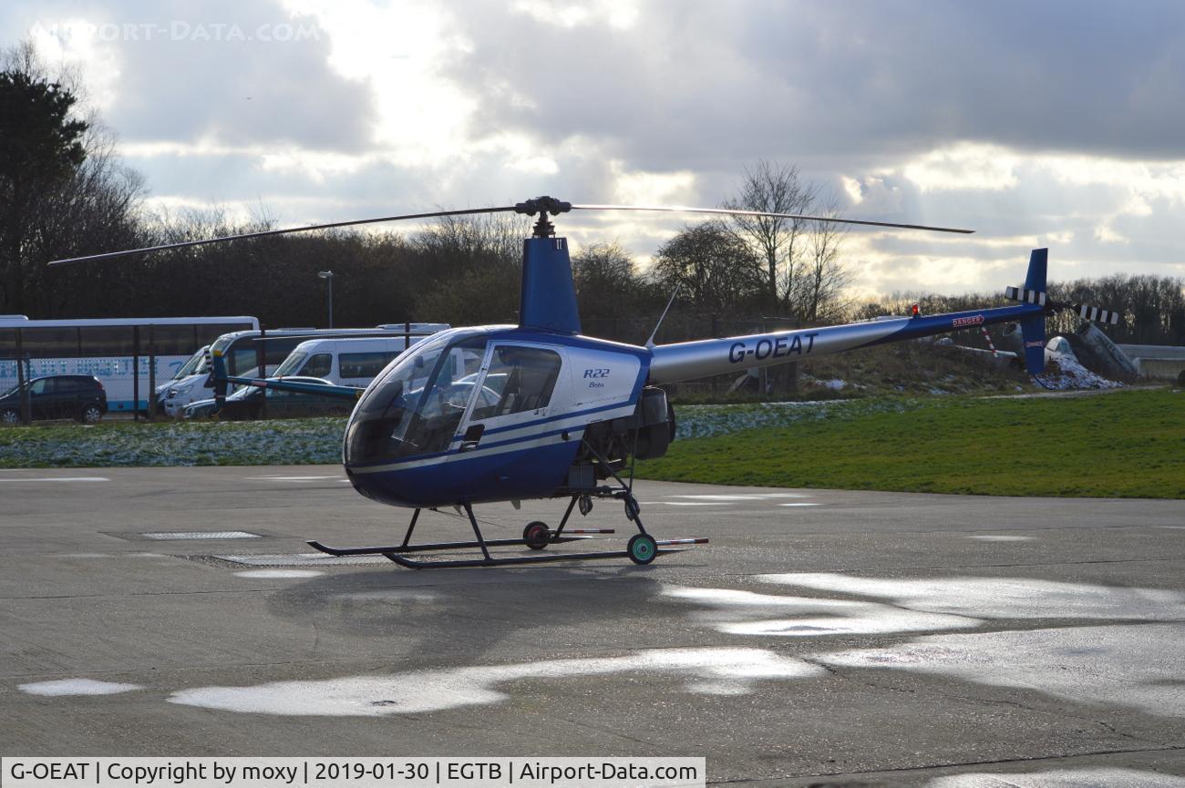 G-OEAT, 1987 Robinson R22 Beta C/N 0650, Robinson R22 Beta at Wycombe Air Park.