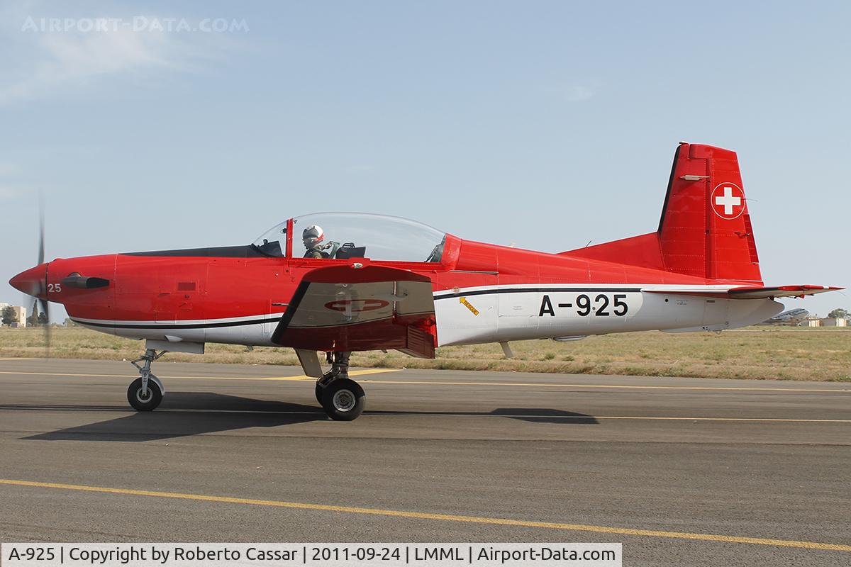 A-925, 1983 Pilatus PC-7 Turbo Trainer C/N 333, Malta International Airshow 2011