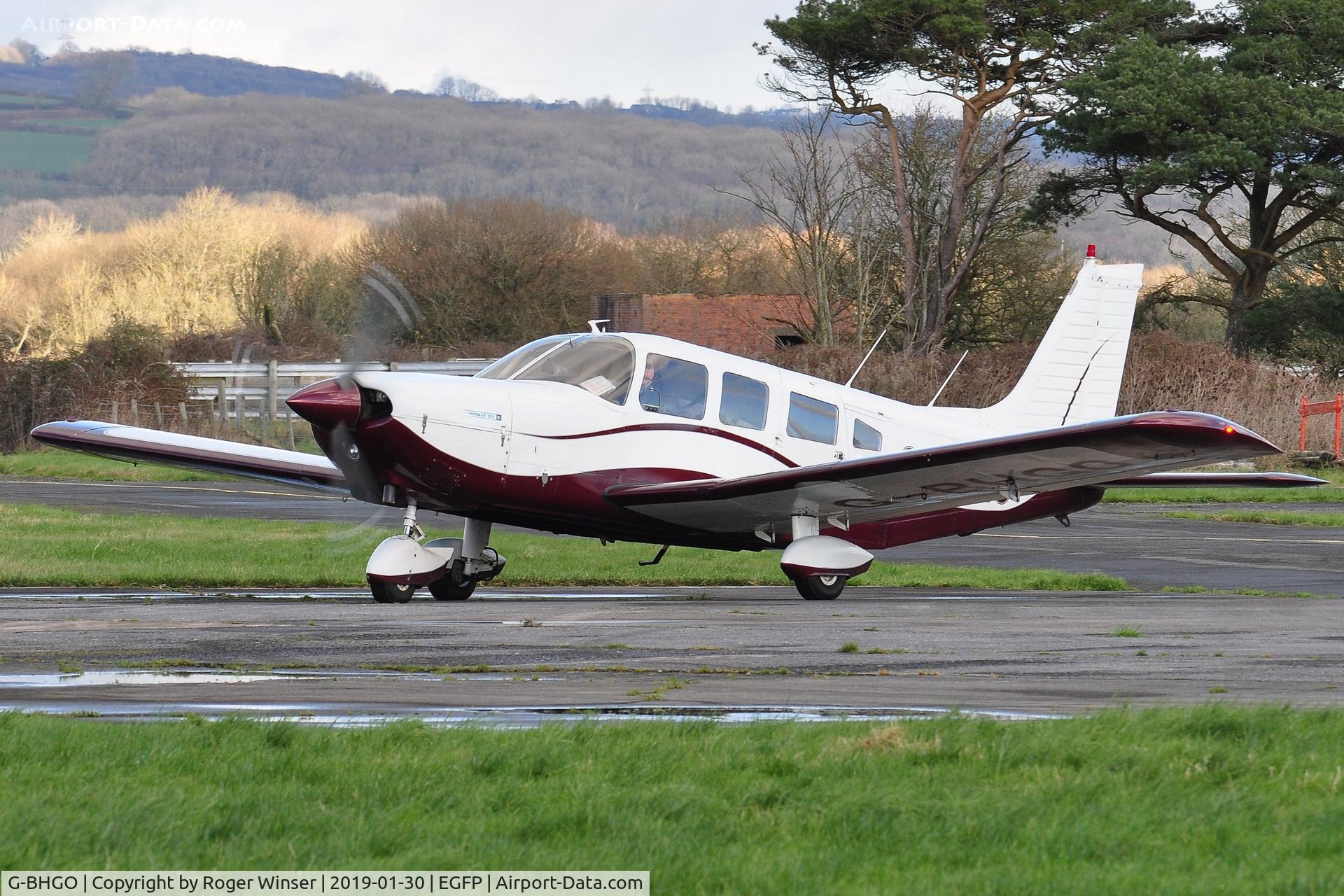 G-BHGO, 1978 Piper PA-32-260 Cherokee Six Cherokee Six C/N 32-7800007, Visiting Cherokee Six.