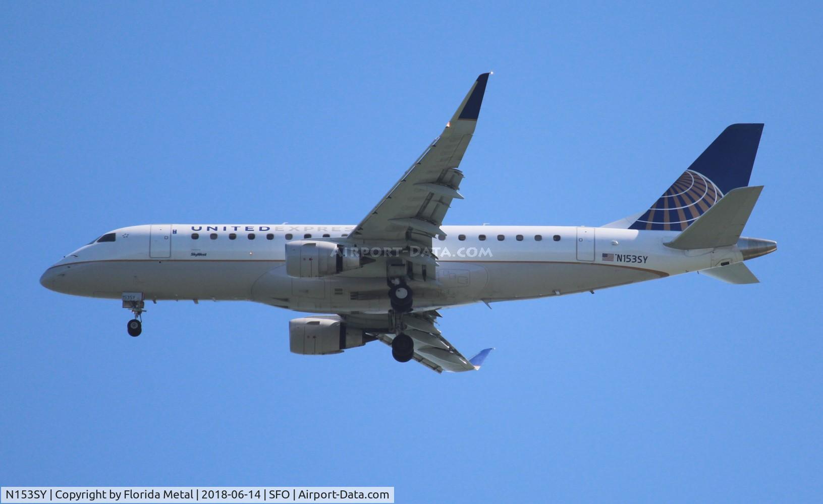 N153SY, 2016 Embraer 175LR (ERJ-170-200LR) C/N 17000553, United Express