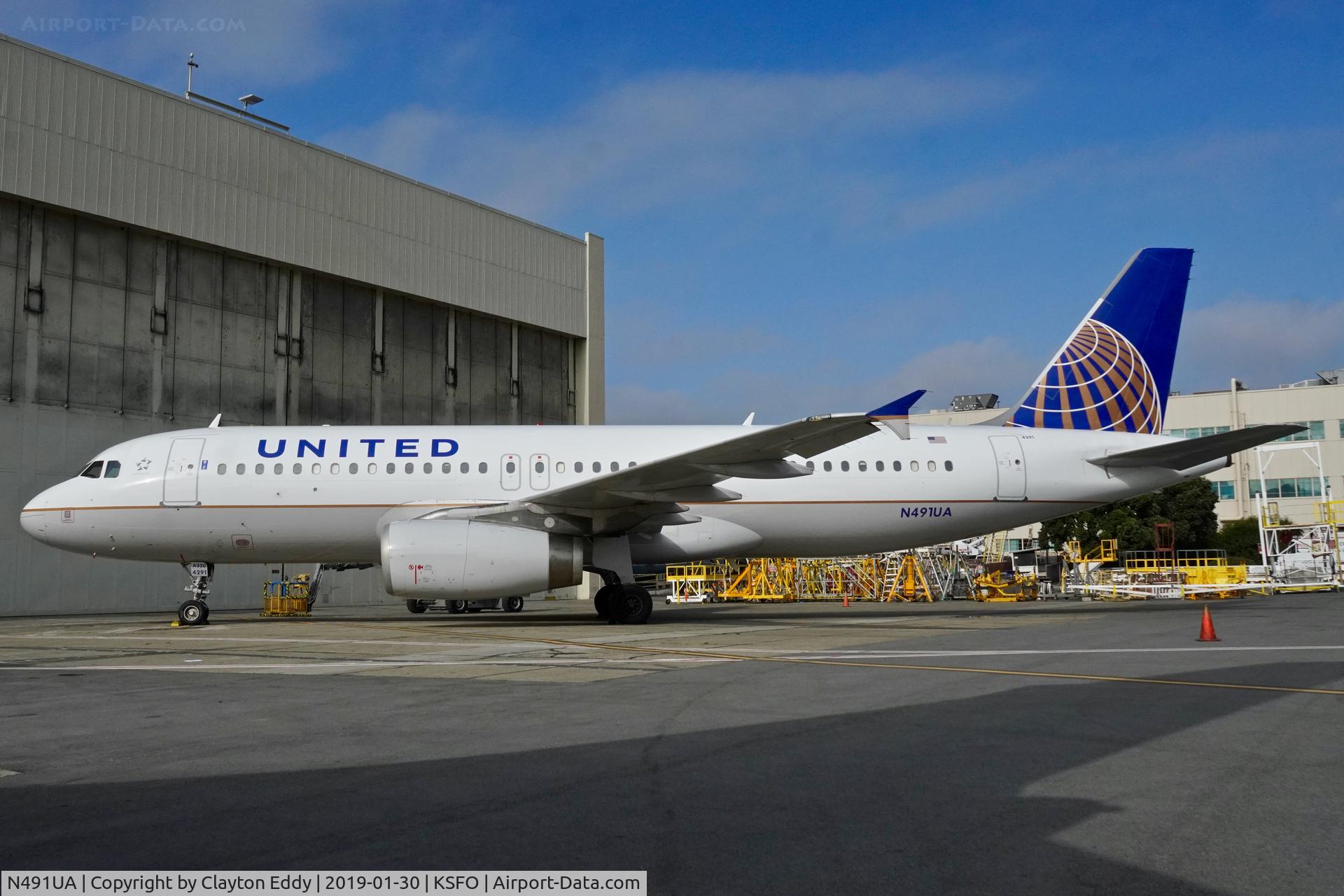 N491UA, 2002 Airbus A320-232 C/N 1741, SFO 2019.