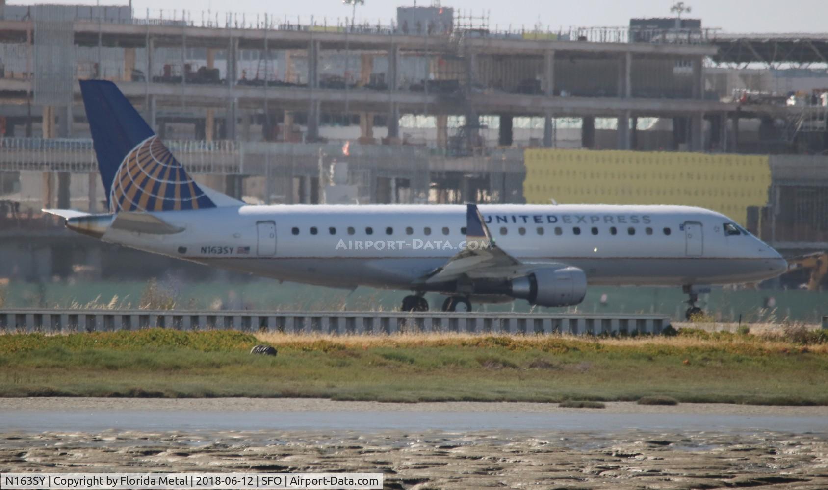 N163SY, 2016 Embraer 175LR (ERJ-170-200LR) C/N 17000577, United Express