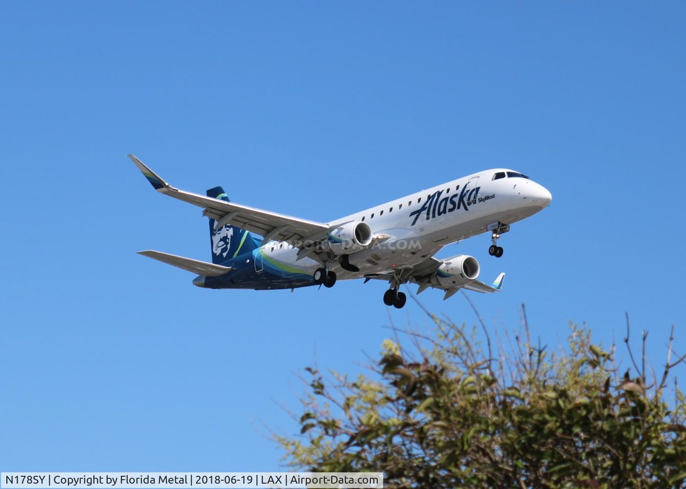 N178SY, 2016 Embraer 175LR (ERJ-170-200LR) C/N 17000555, Alaska