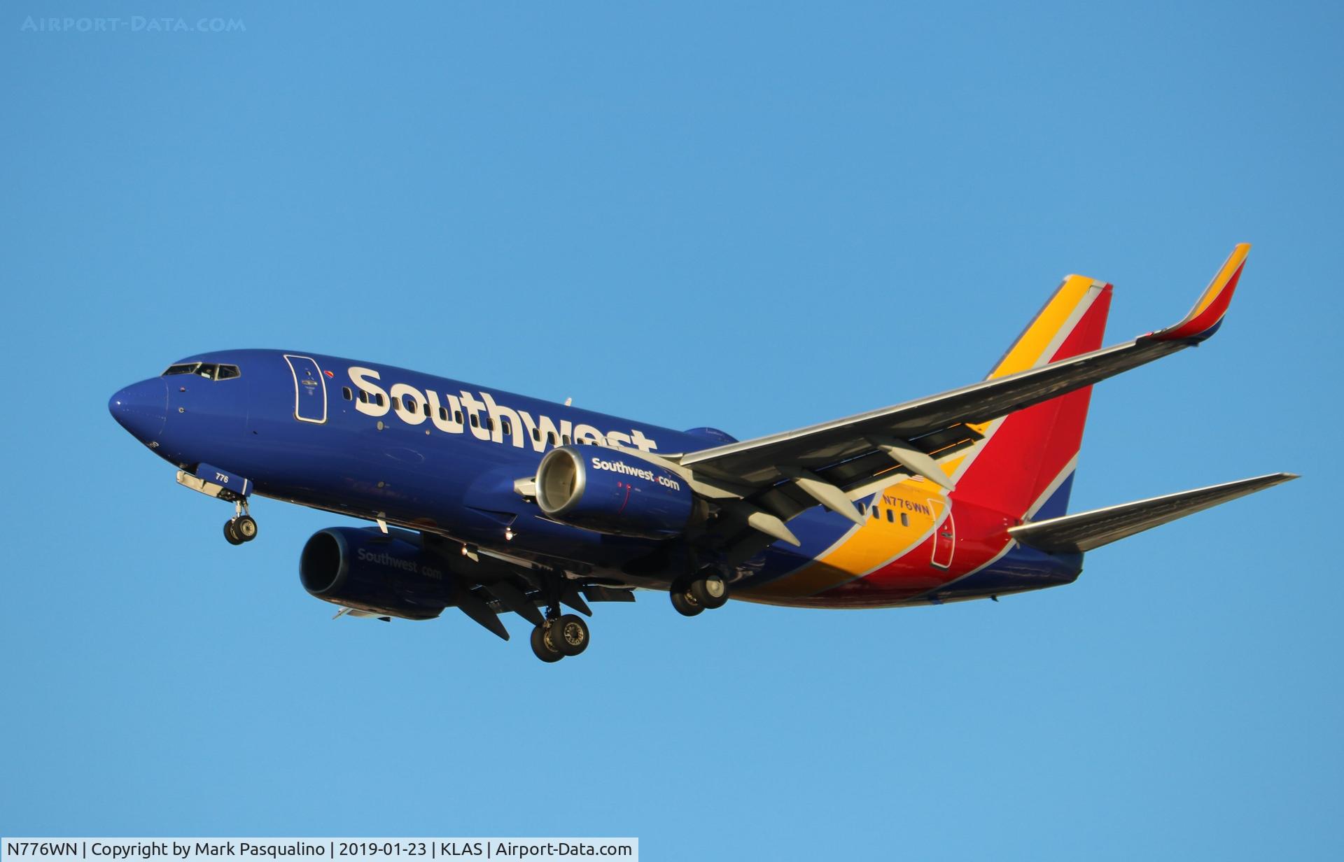 N776WN, 2000 Boeing 737-7H4 C/N 30591, Boeing 737-7H4