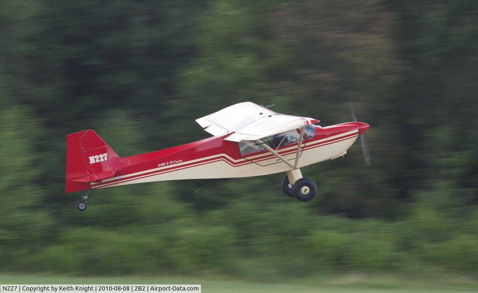 N227, 2006 Rans S-7S Courier C/N 1104384, On takeoff, Aug 8 2010, from Plum Island, MA (2B2).