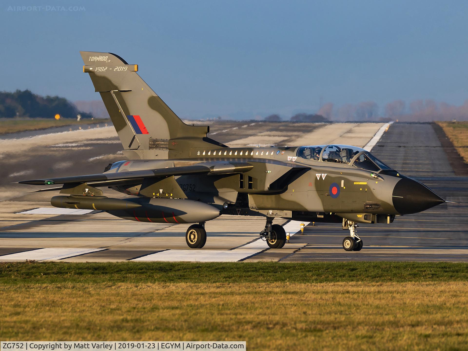 ZG752, 1991 Panavia Tornado GR.4 C/N 868/BT052/3424, Now in Camo scheme....