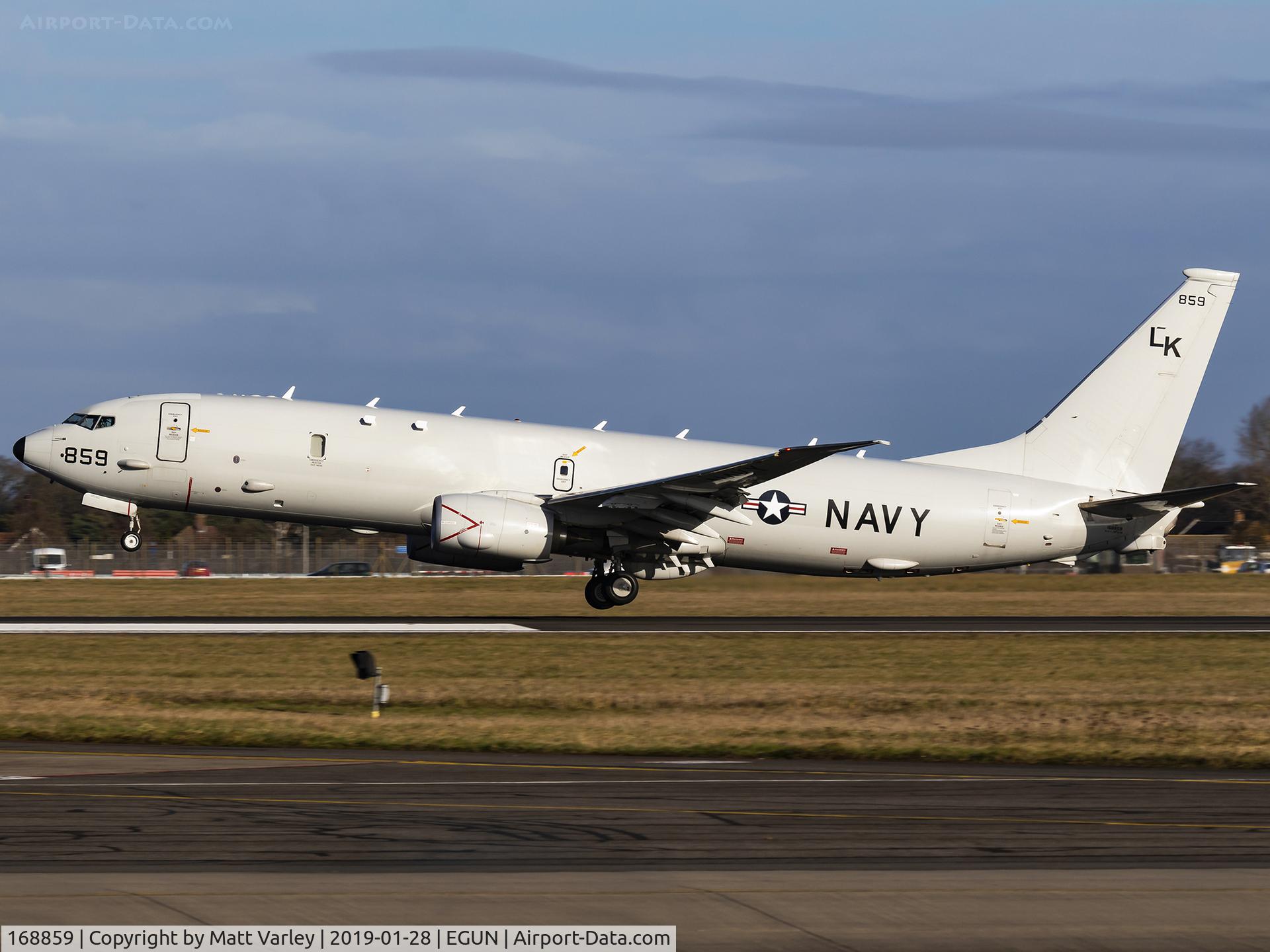 168859, 2015 Boeing P-8A Poseidon C/N 44152, landing