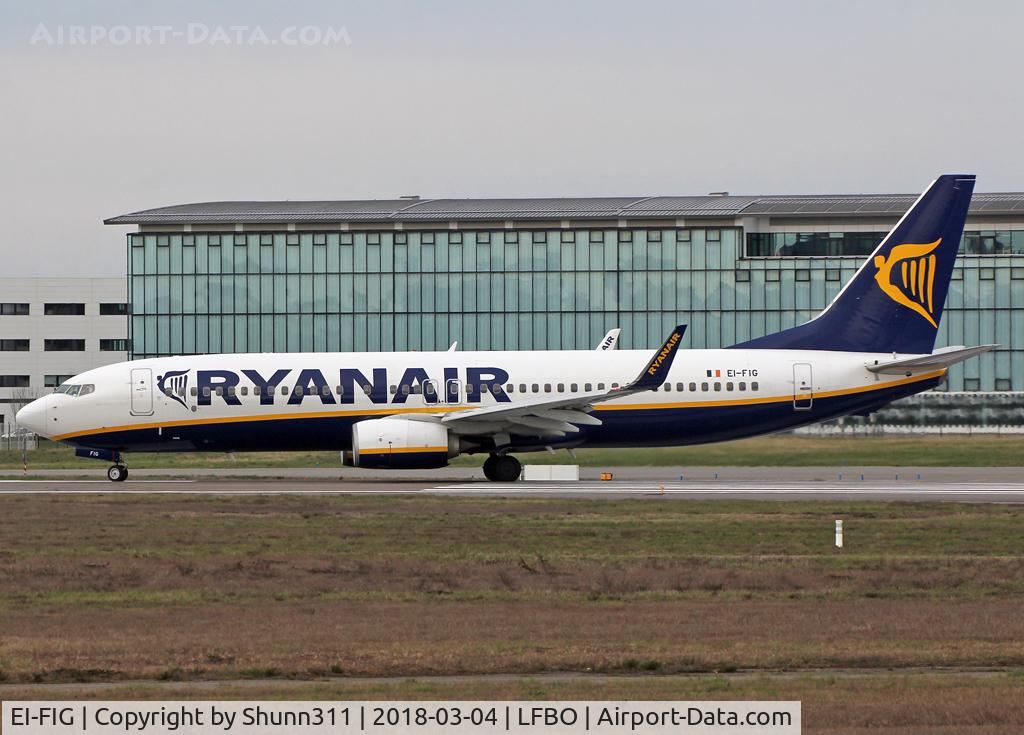 EI-FIG, 2015 Boeing 737-8AS C/N 44698, Ready for take off from runway 32R