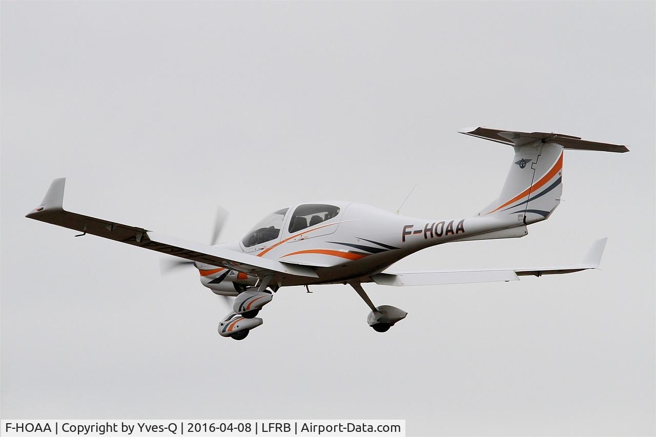 F-HOAA, Diamond DA-40 Diamond Star C/N D4.148, Diamond DA-40 Diamond Star, On final rwy 25L, Brest-Bretagne Airport (LFRB-BES)