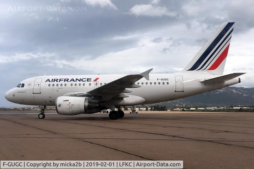 F-GUGC, 2002 Airbus A318-111 C/N 2071, Taxiing. Scrapped in december 2021.