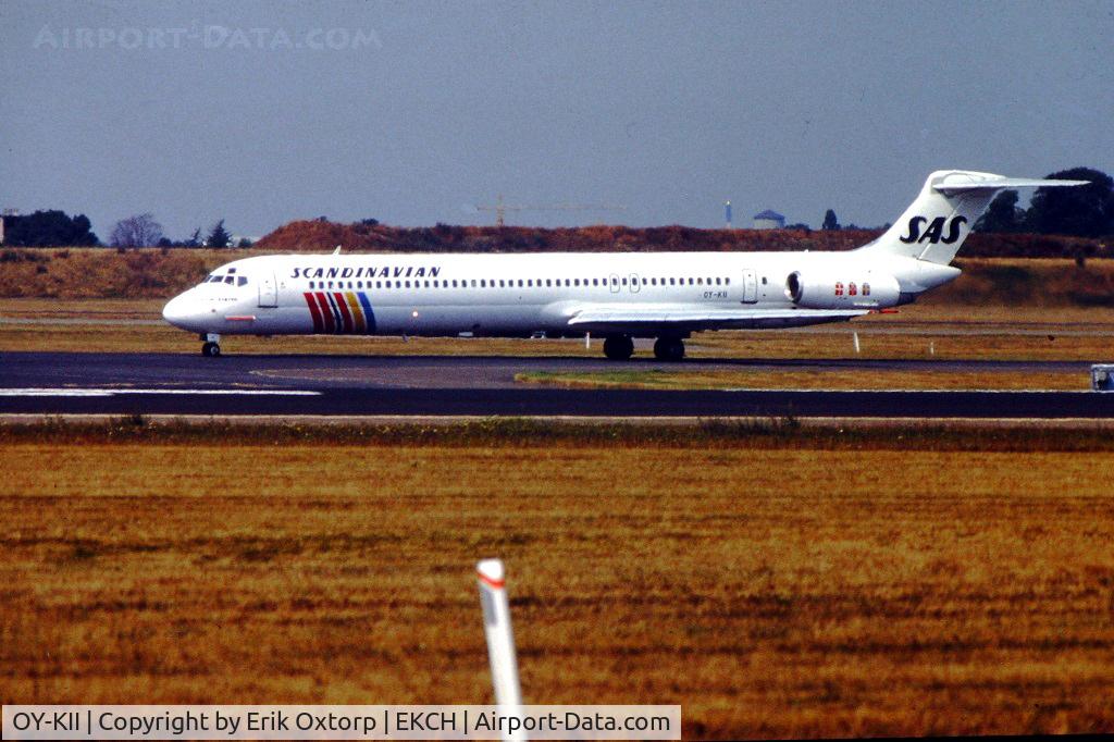 OY-KII, 1981 McDonnell Douglas MD-81 (DC-9-81) C/N 48008, OY-KII Taxing for takeoff rw 04R