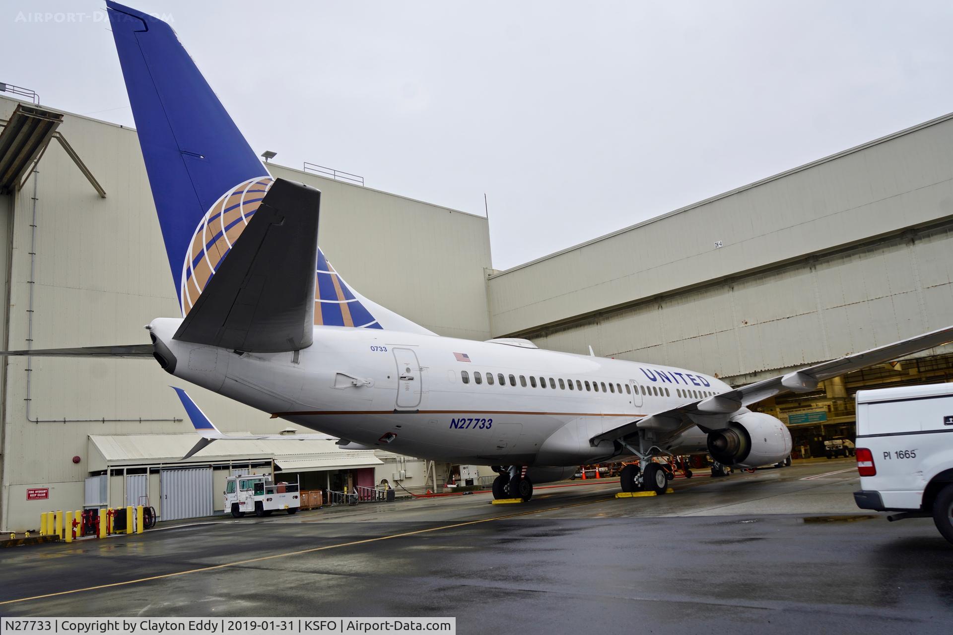 N27733, 1999 Boeing 737-724 C/N 28800, SFO 2019.