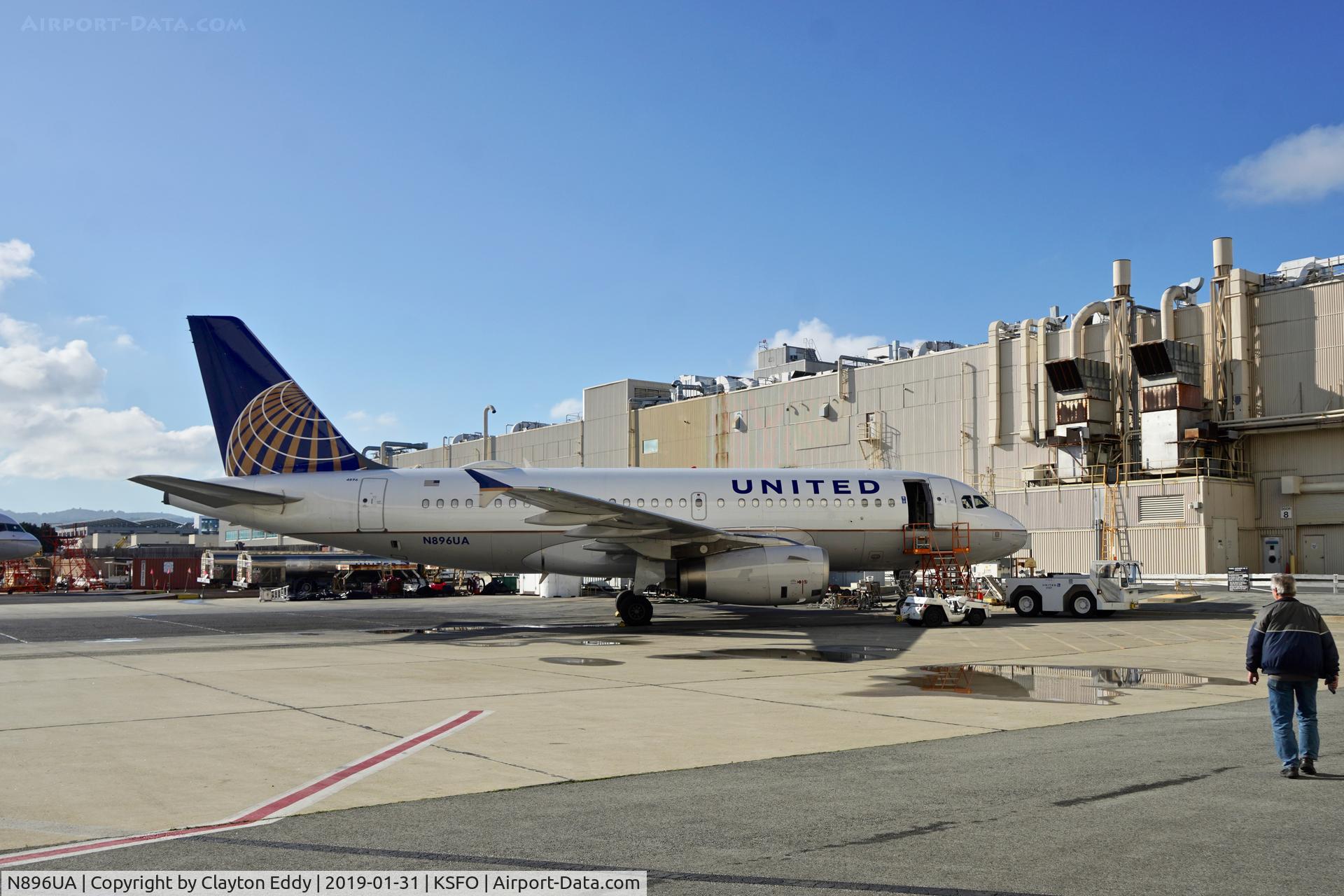 N896UA, 2007 Airbus A319-132 C/N 3144, SFO 2019.