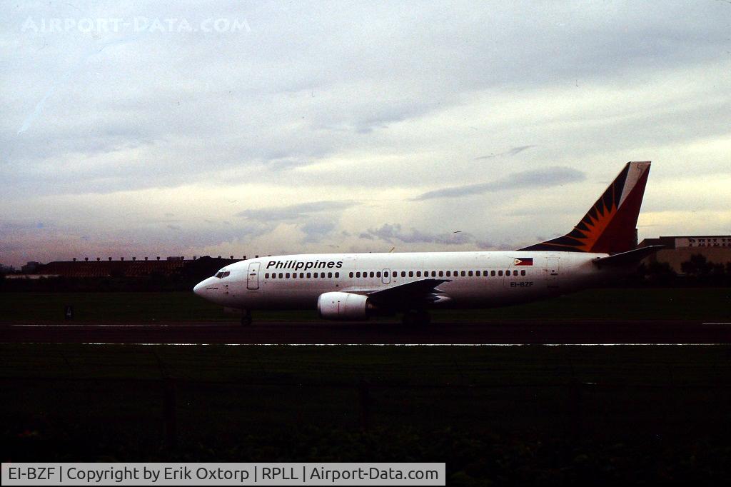 EI-BZF, Boeing 737-3Y0 C/N 24465, EI-BZF in MNL