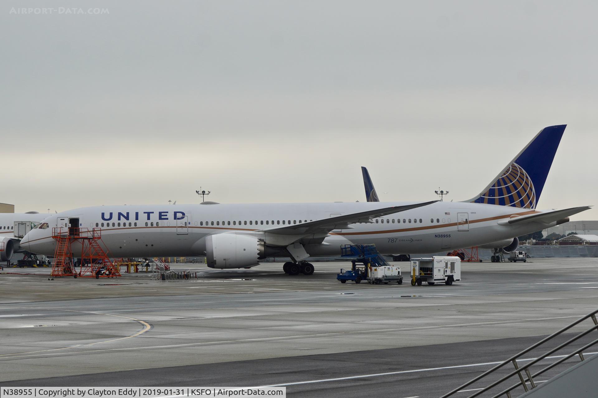 N38955, 2015 Boeing 787-9 Dreamliner C/N 37814, SFO 2019.