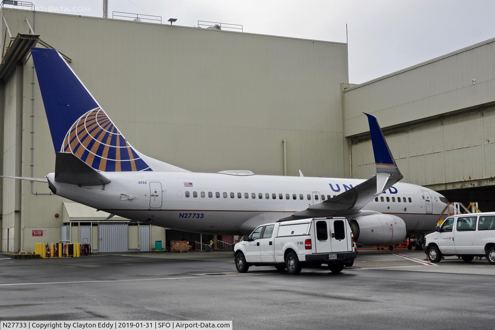 N27733, 1999 Boeing 737-724 C/N 28800, SFO 2019.