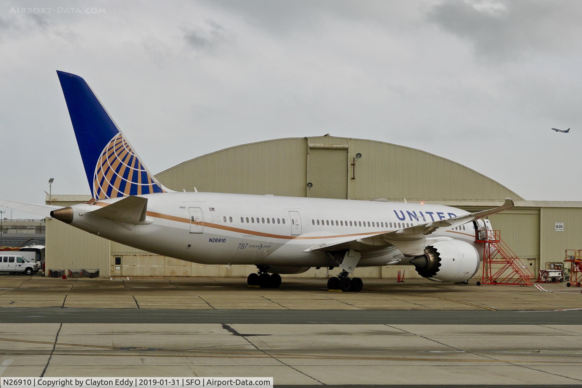N26910, 2014 Boeing 787-8 Dreamliner C/N 34826, SFO 2019.