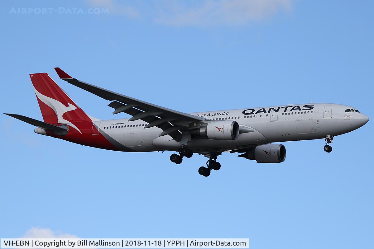 VH-EBN, 2010 Airbus A330-202 C/N 1094, finals