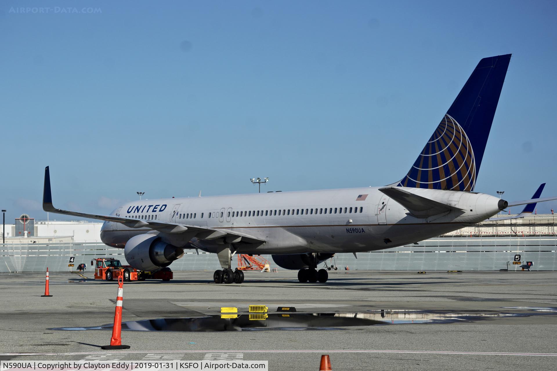 N590UA, 1997 Boeing 757-222 C/N 28708, SFO 2019.