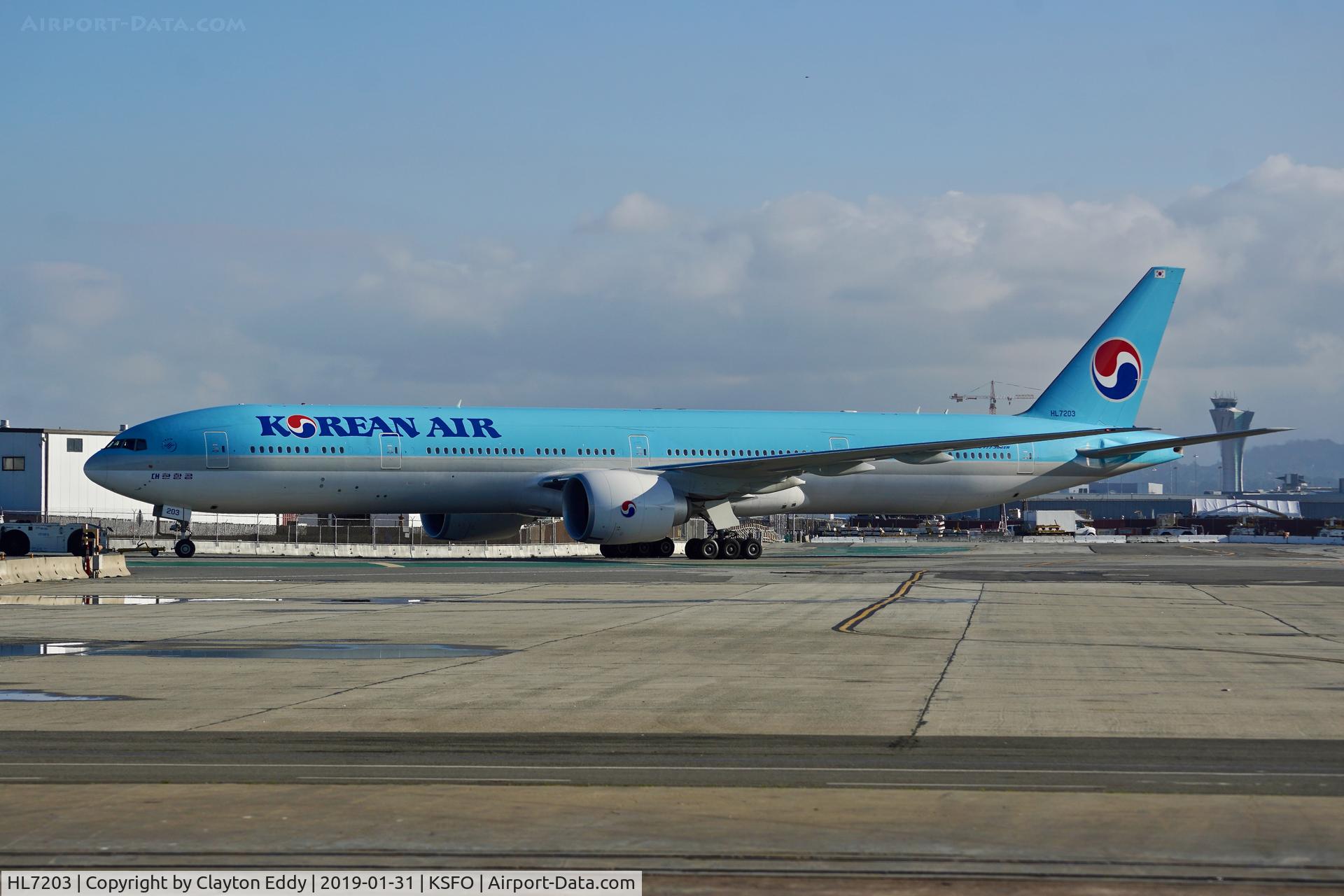 HL7203, 2018 Boeing 777-3B5/ER C/N 60378, SFO 2019.