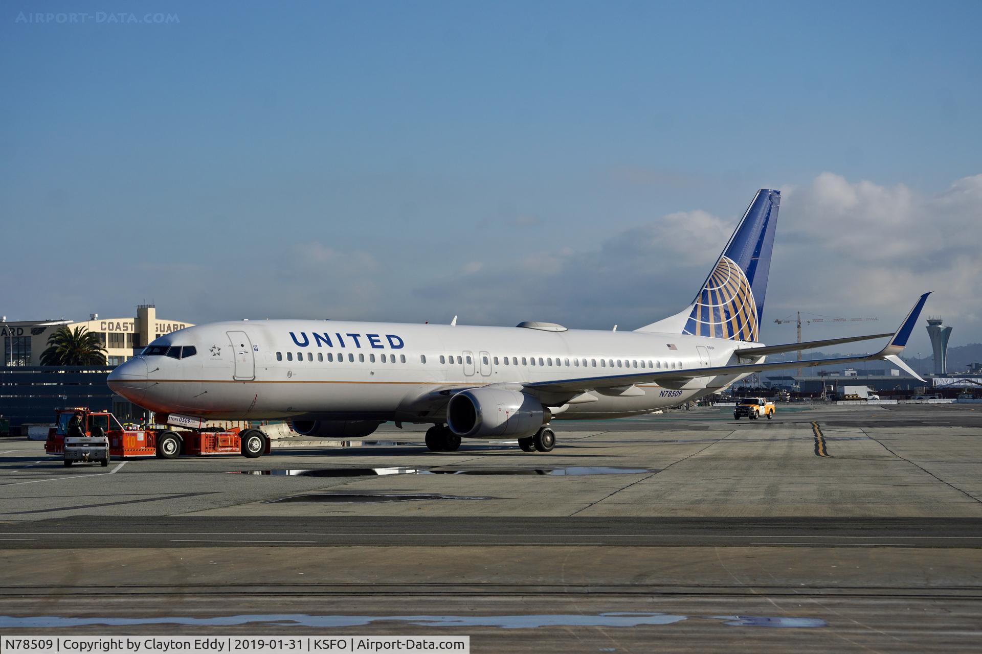 N78509, 2008 Boeing 737-824 C/N 31638, SFO 2019.