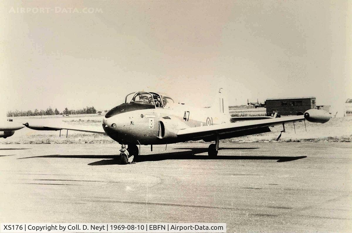XS176, 1964 BAC P-84 Jet Provost T.4 C/N PAC/W/22162, Koksijde airshow 1969.