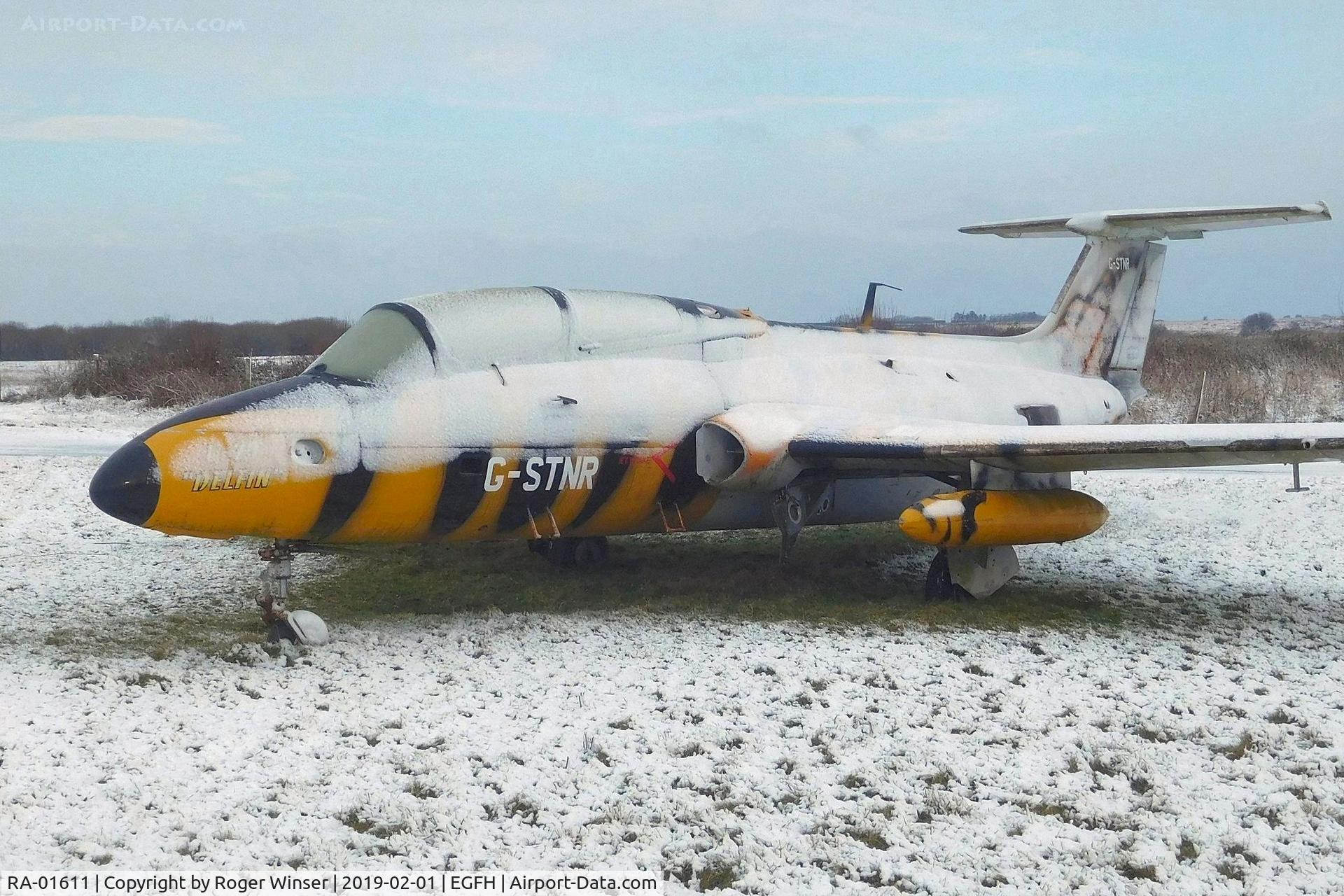 RA-01611, 1972 Aero L-29 Delfin C/N 294699, Delfin gate guardian.