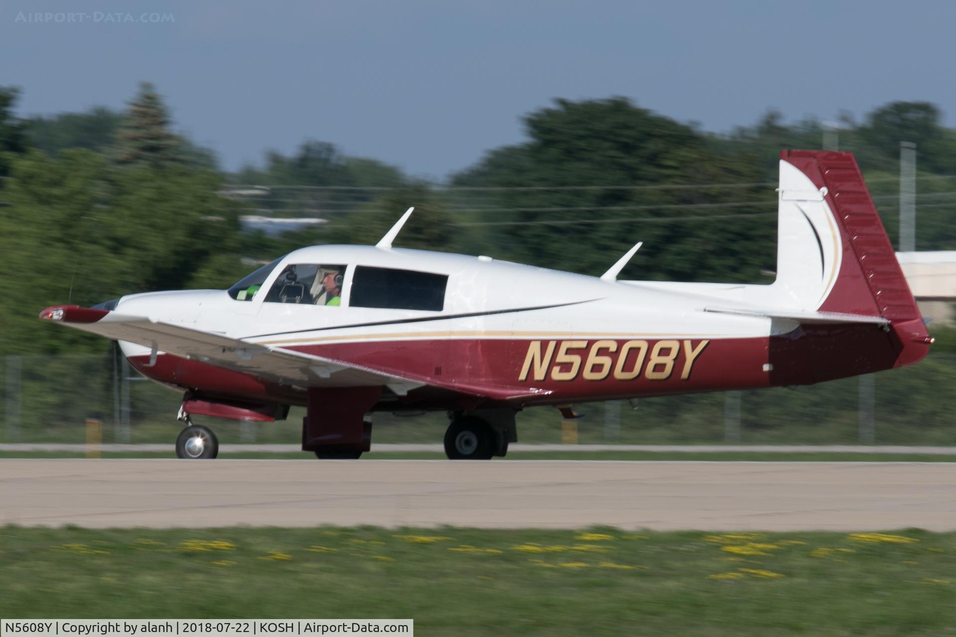 N5608Y, 1983 Mooney M20J 201 C/N 24-1361, Arriving at AirVenture 2018 (in company with 60 other Mooneys)