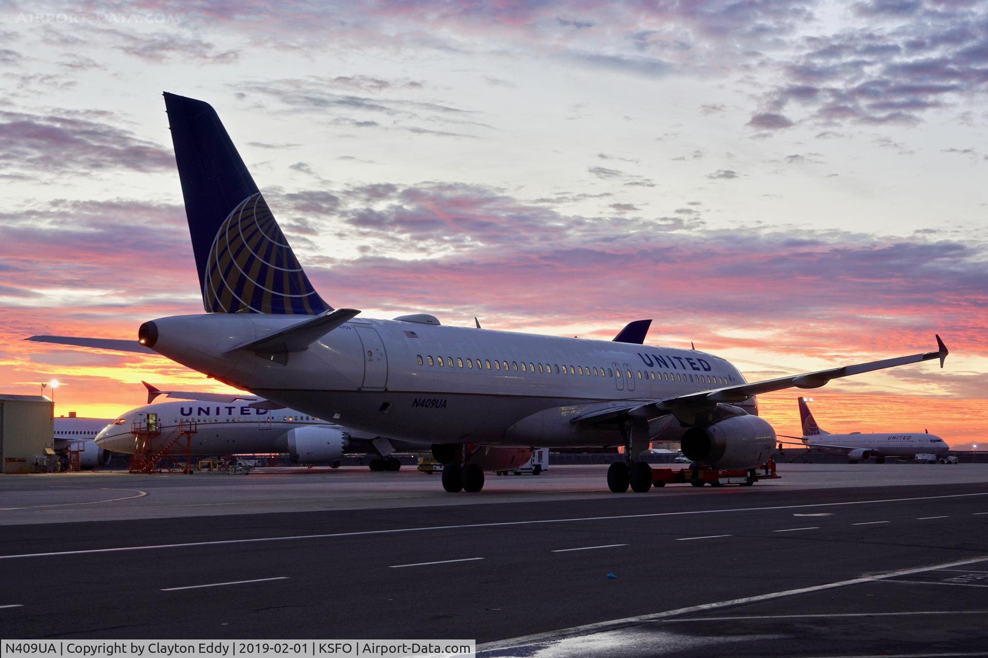 N409UA, 1994 Airbus A320-232 C/N 462, SFO 2019.