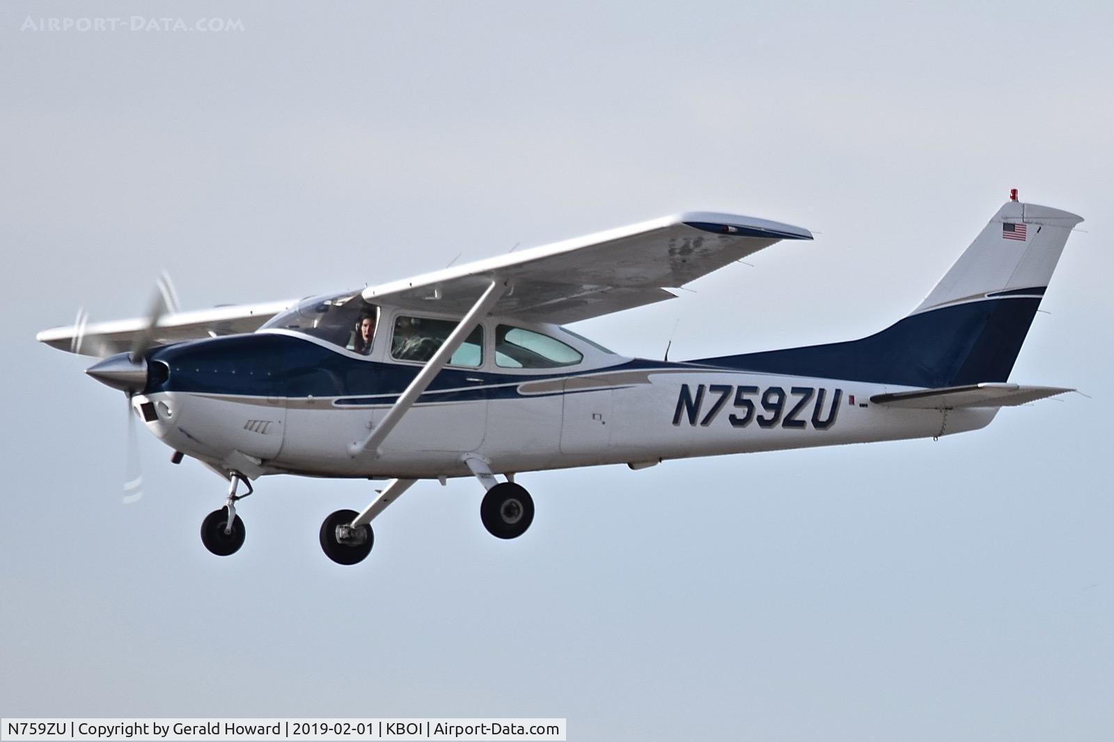 N759ZU, Cessna 182Q Skylane C/N 18266396, Departing BOI.