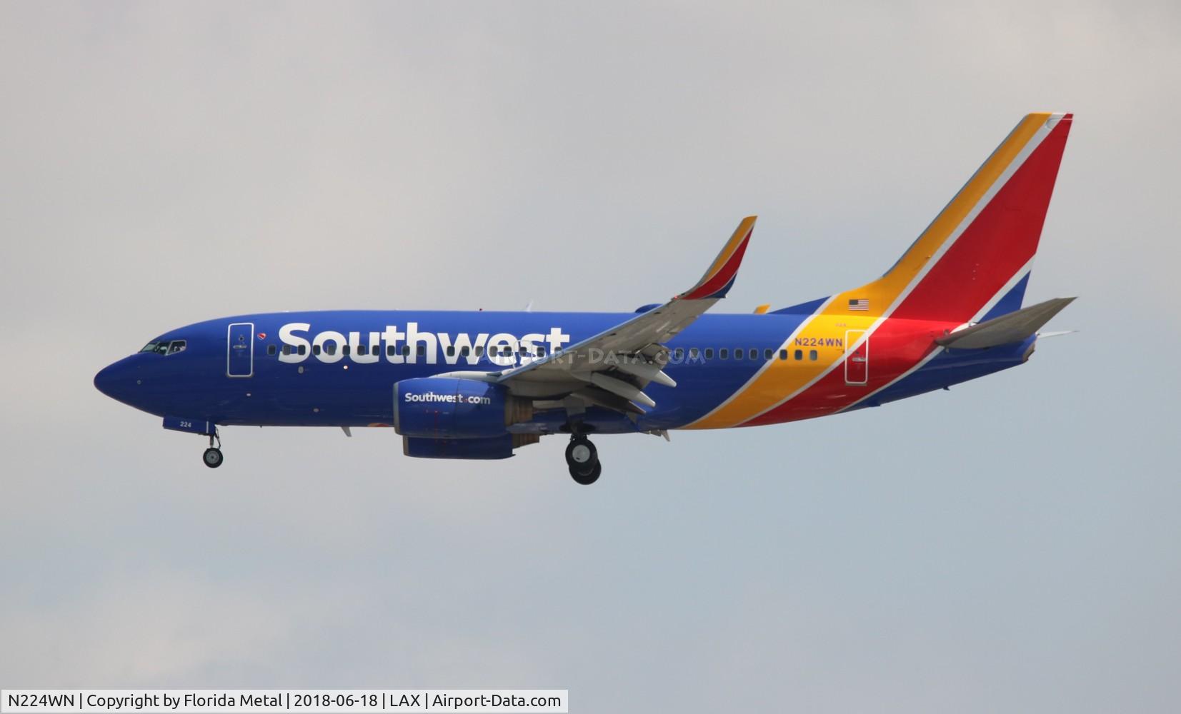 N224WN, 2005 Boeing 737-7H4 C/N 32493, Southwest