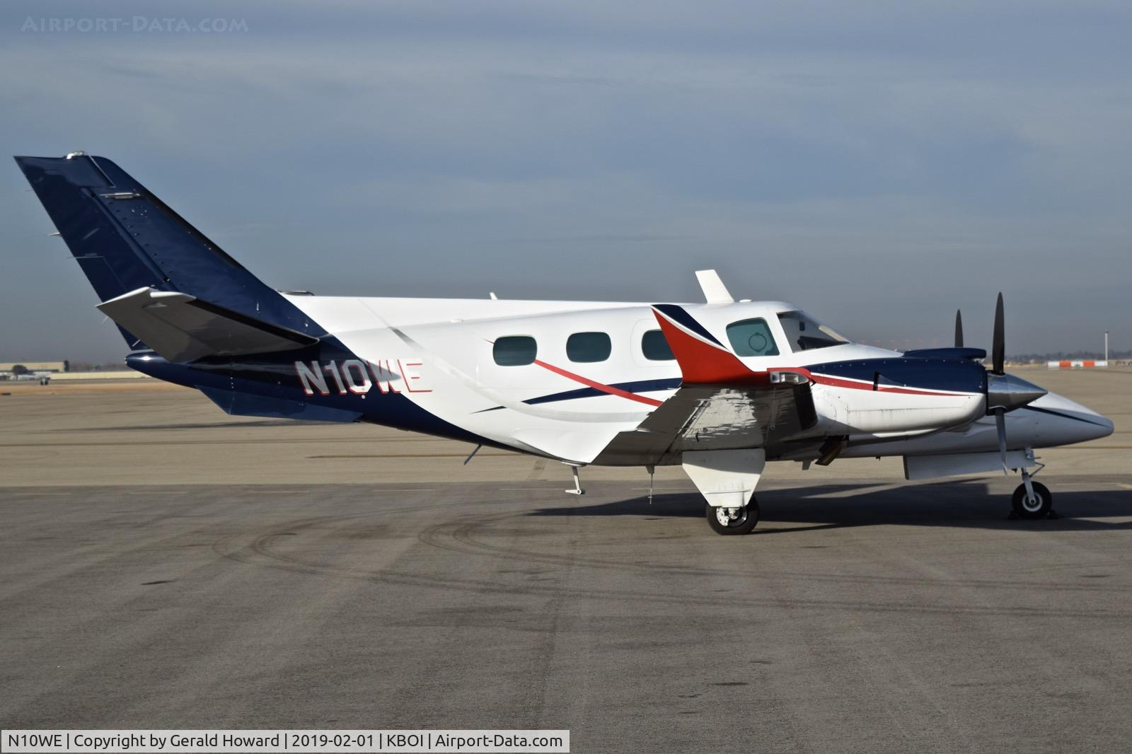 N10WE, 1977 Beechcraft B60 Duke C/N P-428, Parked on north GA ramp.