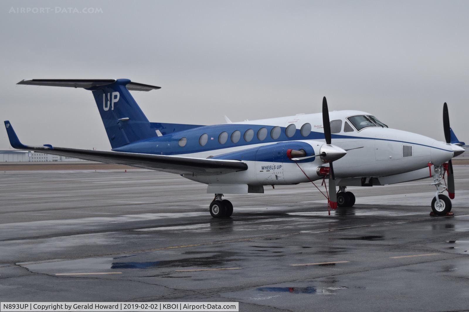 N893UP, 2018 Beechcraft B300 King Air 350i C/N FL-1138, Parked on the north GA ramp.