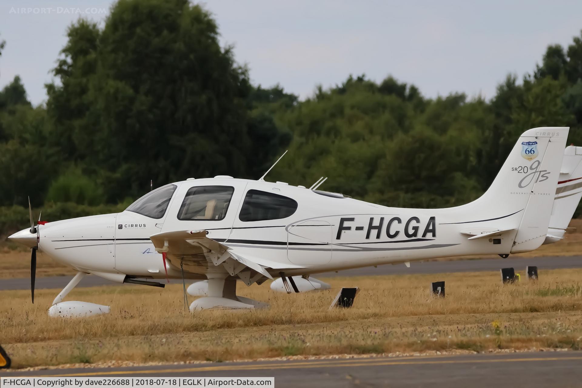 F-HCGA, Cirrus SR20 GTS C/N 1911, Cirrus SR20 GTS sat on the apron at lackbushe - BBS.
A visitor for the upcoming FIA18