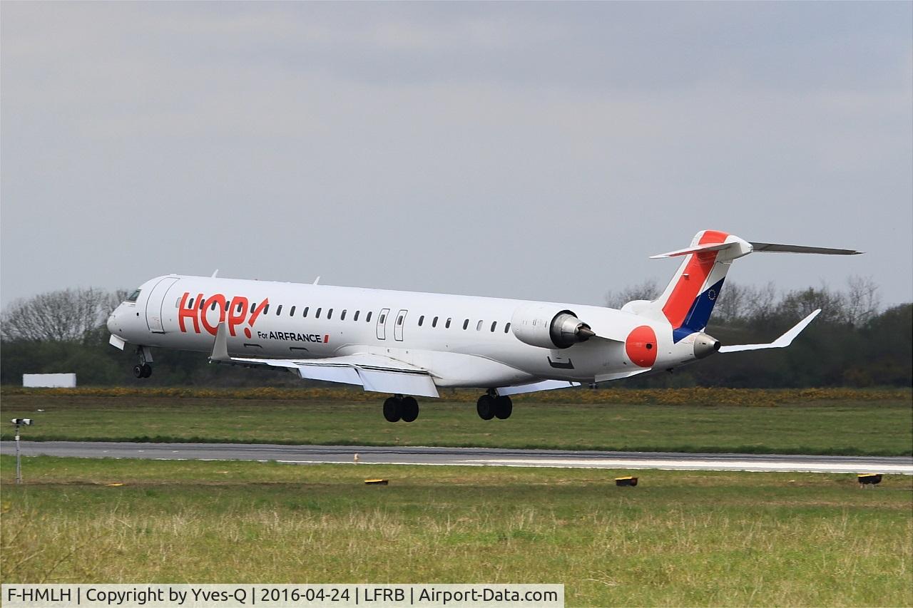 F-HMLH, 2011 Bombardier CRJ-1000EL NG (CL-600-2E25) C/N 19013, Bombardier CRJ-1000EL NG, Landing rwy 25L, Brest-Bretagne airport (LFRB-BES)