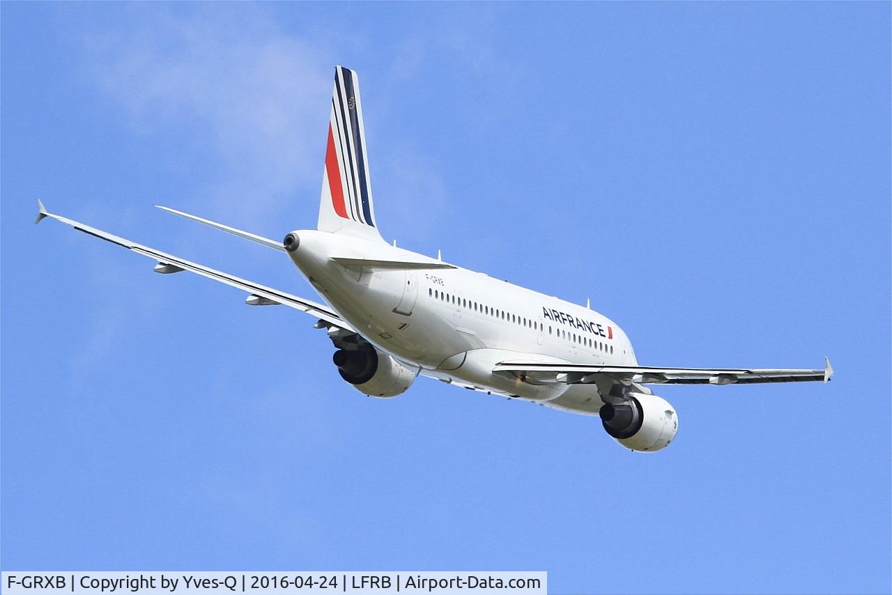 F-GRXB, 2001 Airbus A319-111 C/N 1645, Airbus A319-111, Take off rwy 07R, Brest-Bretagne airport (LFRB-BES)