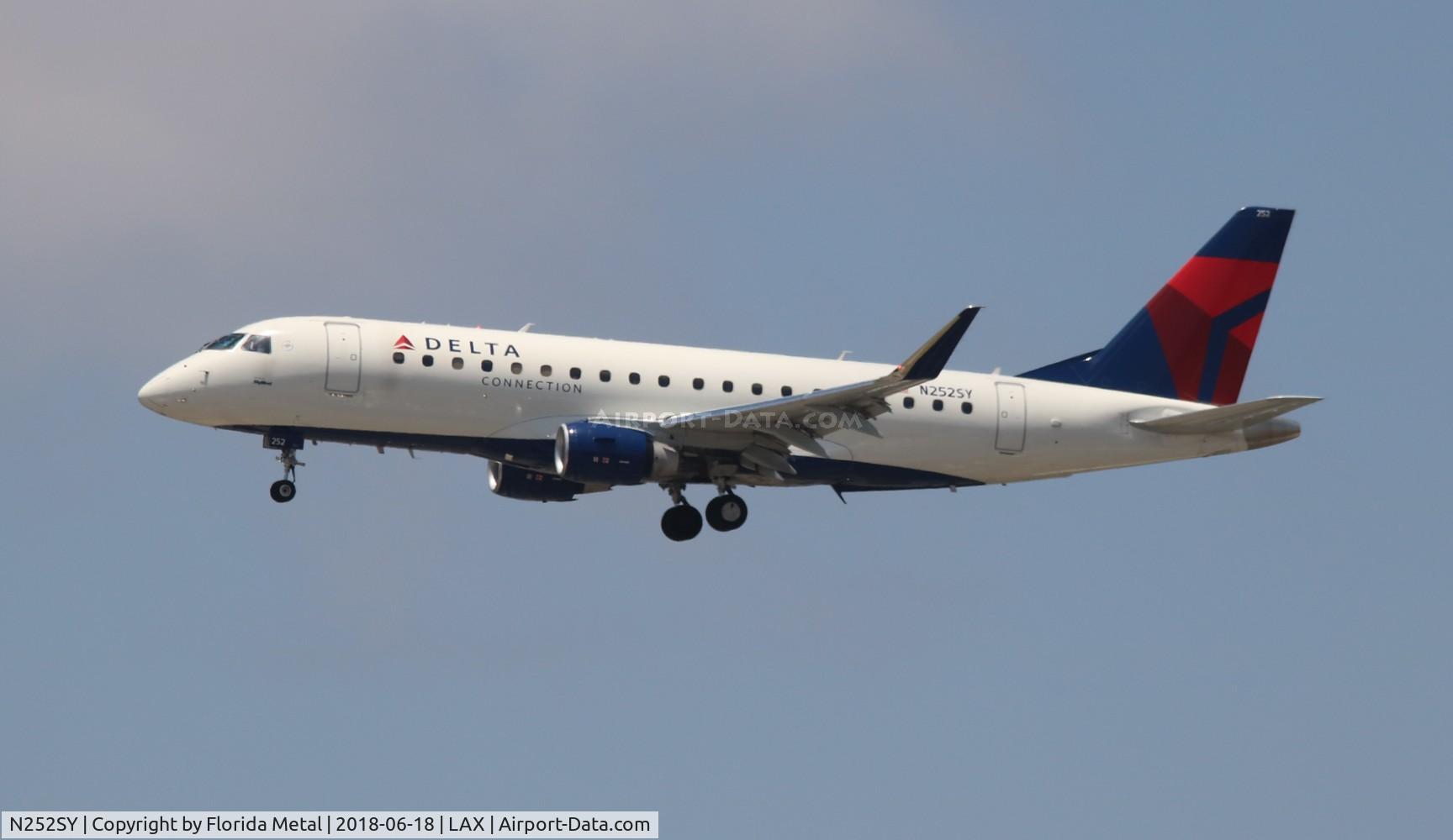 N252SY, 2016 Embraer 175LR (ERJ-170-200LR) C/N 17000612, Delta Connection