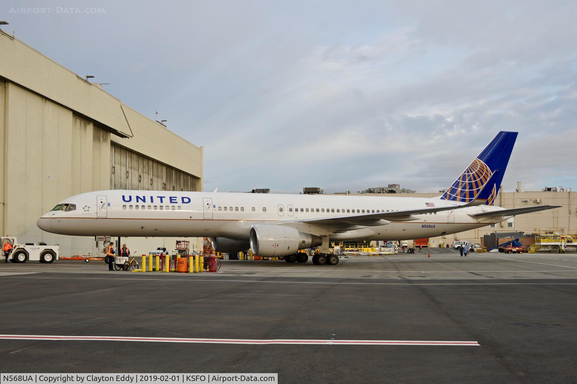 N568UA, 1992 Boeing 757-222 C/N 26674, SFO 2019.