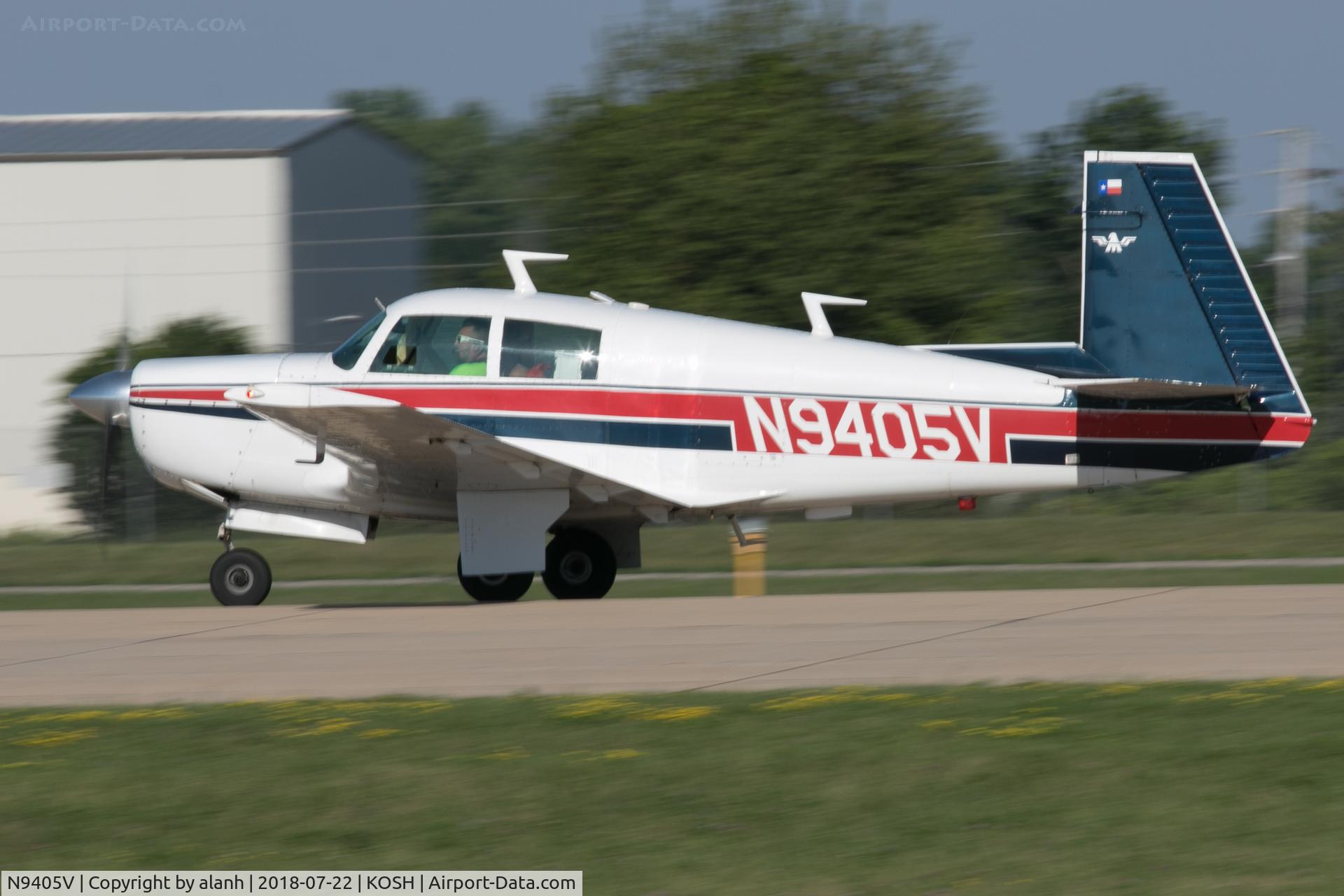 N9405V, 1969 Mooney M20E C/N 700021, Arriving at AirVenture 2018 (in company with 60 other Mooneys)