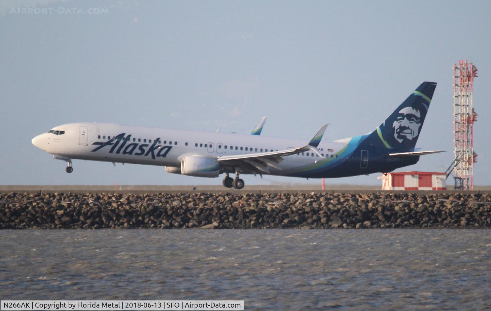 N266AK, 2016 Boeing 737-900/ER C/N 62683, Alaska