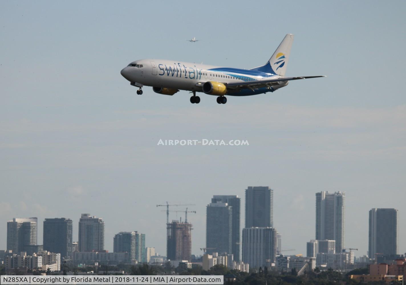N285XA, 1993 Boeing 737-4Q8 C/N 26285, Swiftair
