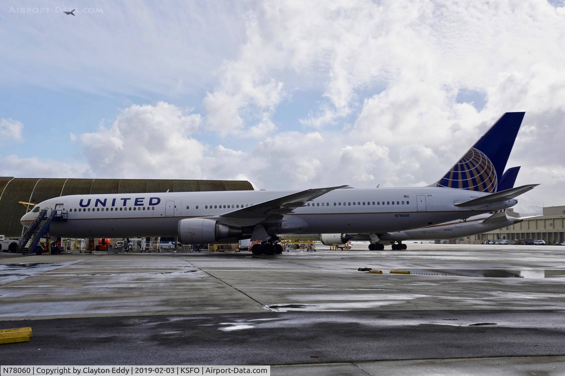 N78060, 2002 Boeing 767-424/ER C/N 29455, SFO 2019.