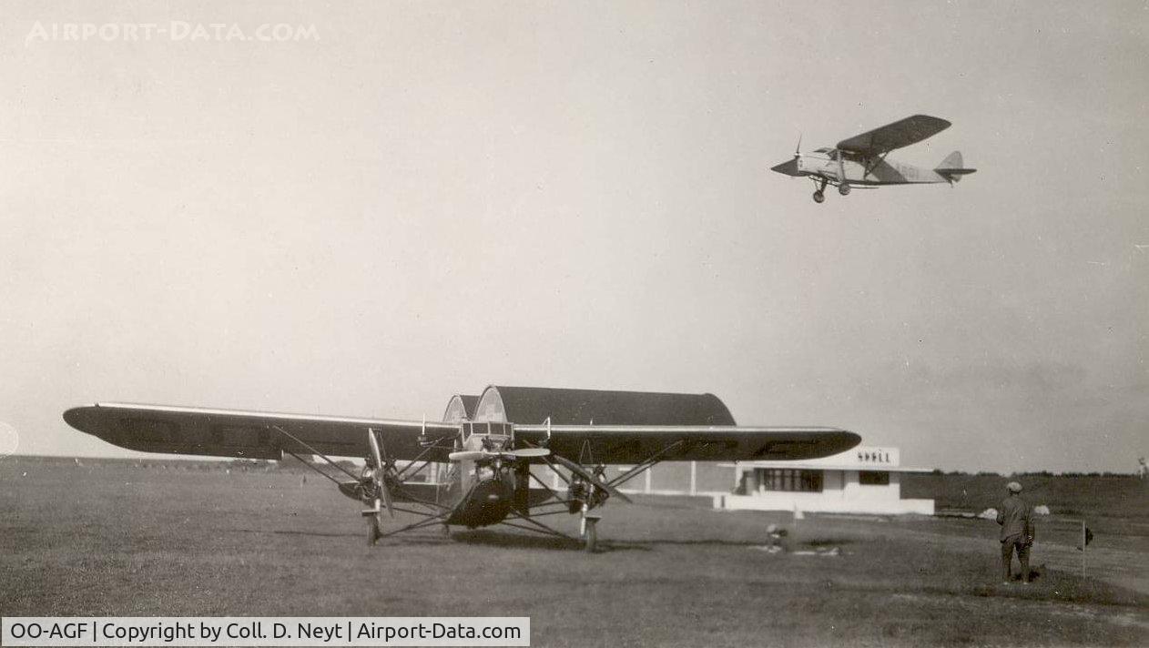 OO-AGF, 1930 Westland Wessex IV C/N WA1900, At Knokke-Zoute in 1930's. Puss Moth G-ABDI in the air.