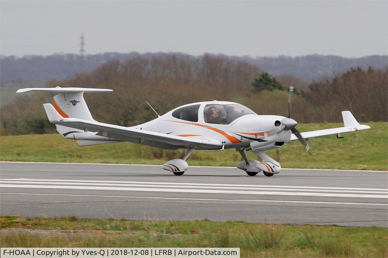 F-HOAA, Diamond DA-40 Diamond Star C/N D4.148, Diamond DA-40 Diamond Star, Landing rwy 25L, Brest-Bretagne Airport (LFRB-BES)