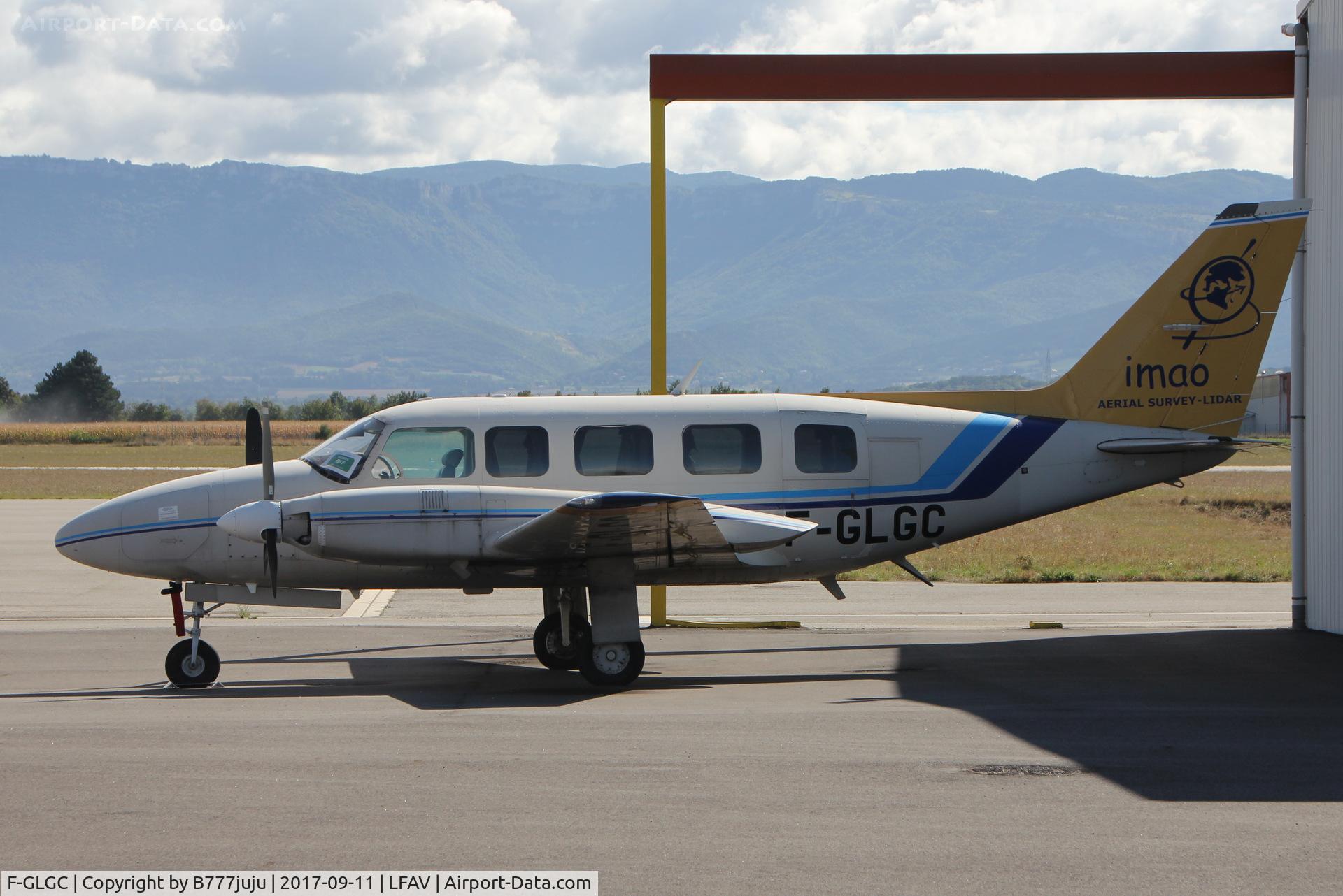 F-GLGC, Piper PA-31-350 Chieftain C/N 31-8052149, at Valencienne