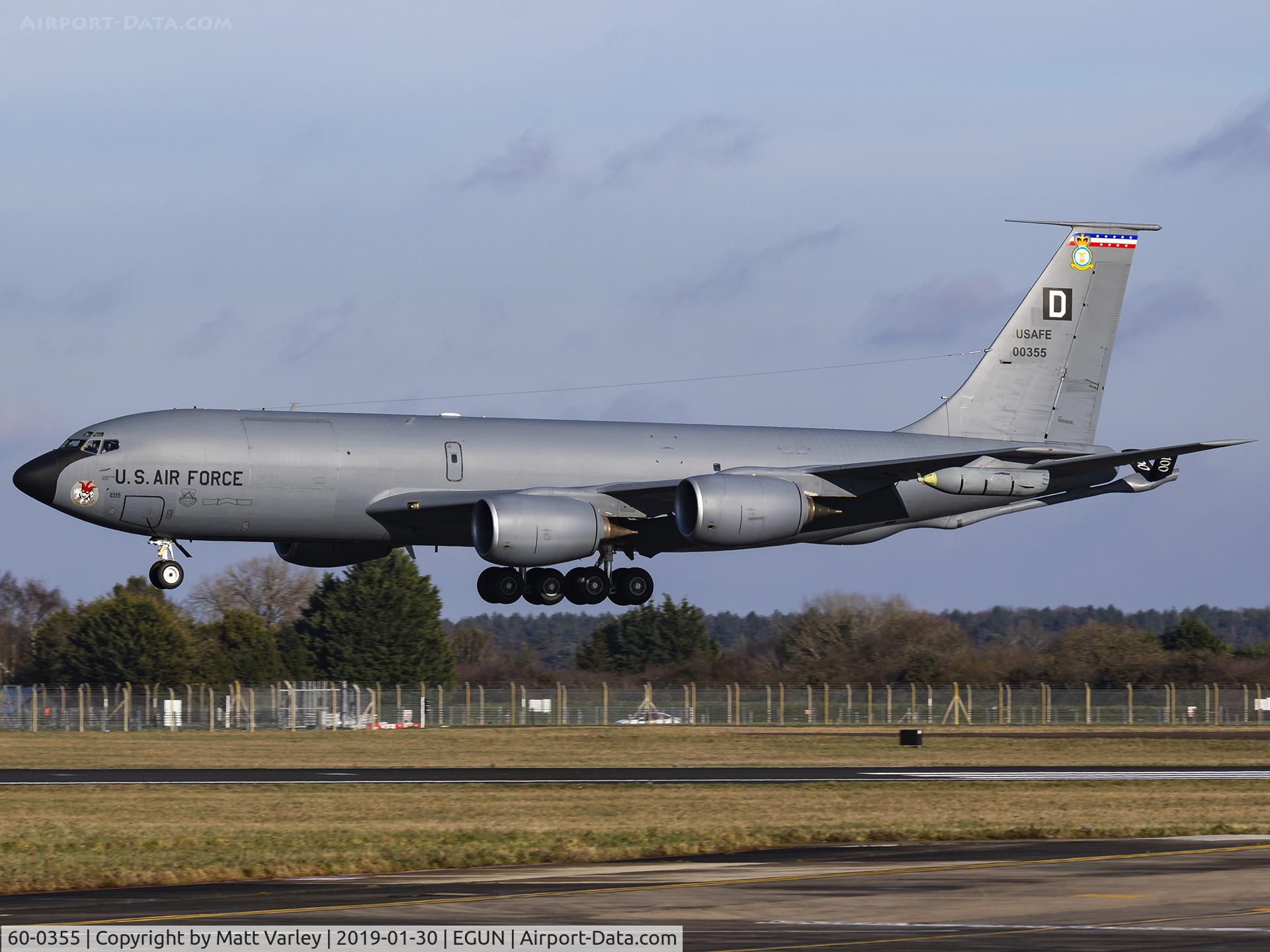 60-0355, 1960 Boeing KC-135R Stratotanker C/N 18130, Landing