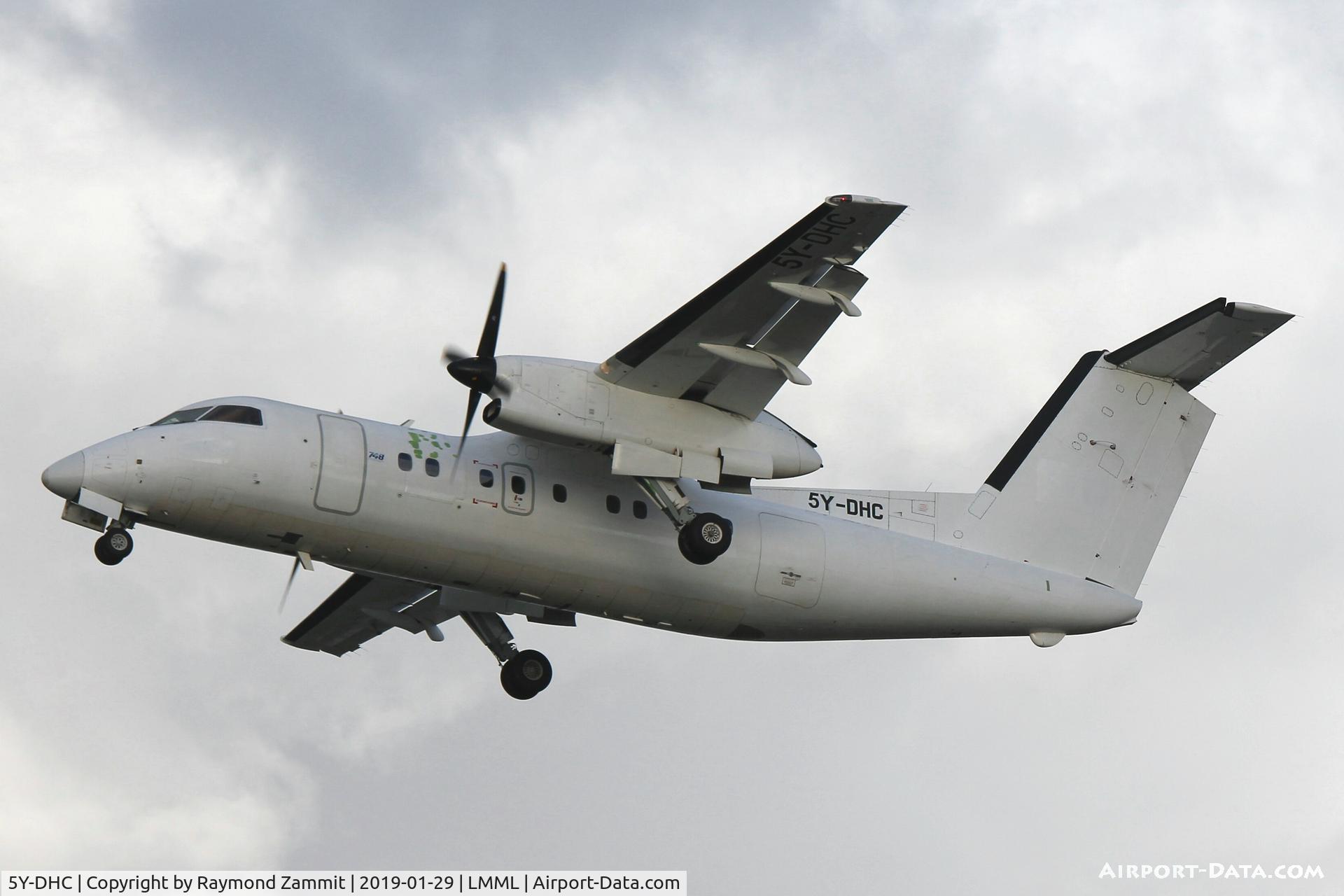 5Y-DHC, 1986 De Havilland Canada DHC-8-402Q Dash 8 C/N 62, DHC-8 5Y-DHC 748 Airways