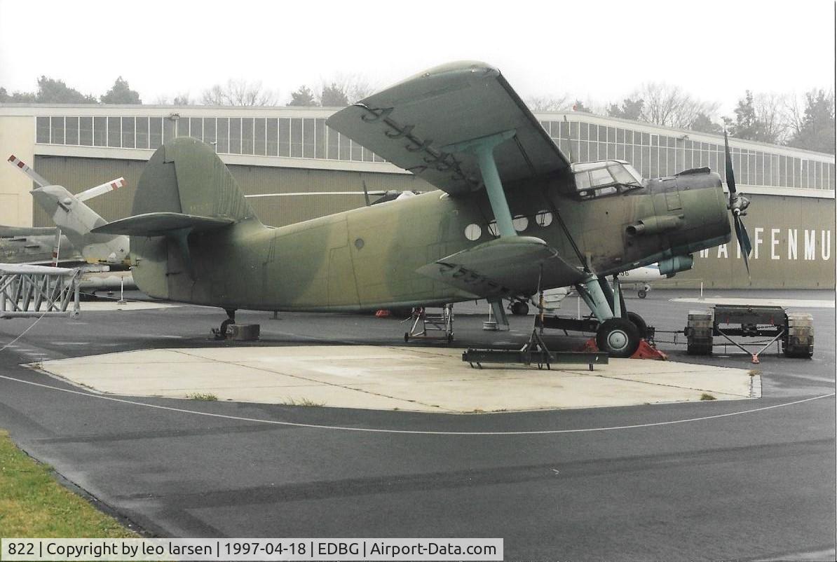822, 1962 Antonov An-2T C/N 117047312, Berlin Gatow 18.4.1997