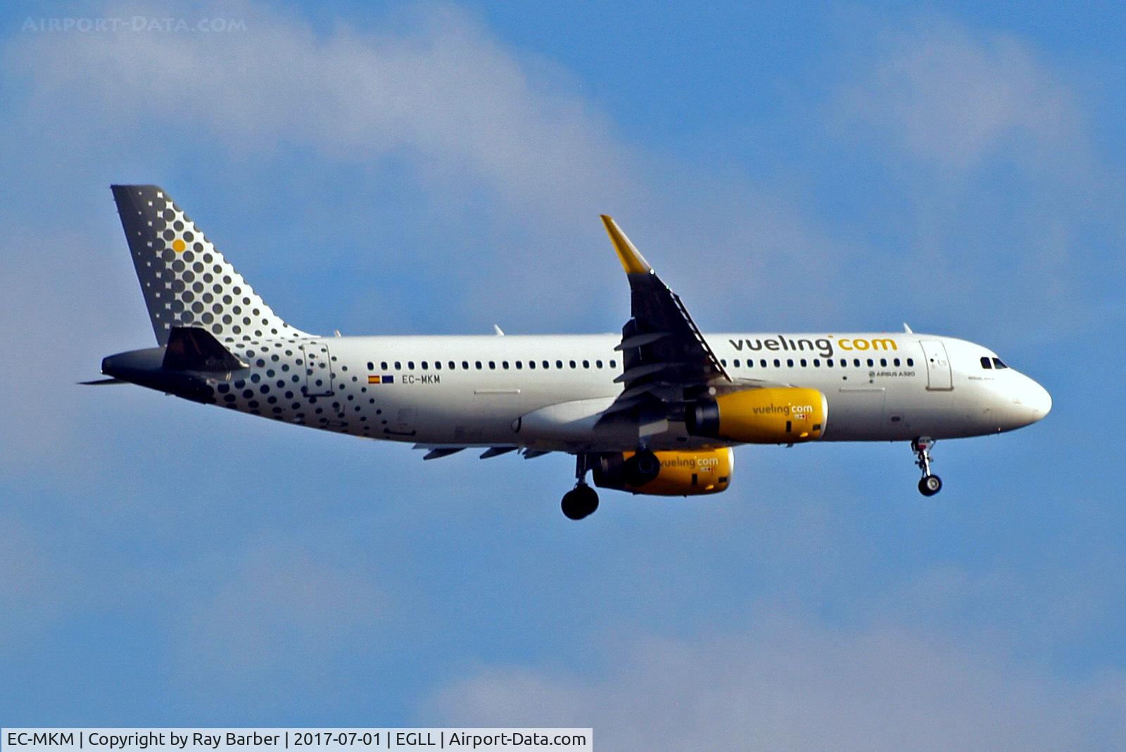 EC-MKM, 2016 Airbus A320-232 C/N 7017, EC-MKM   Airbus A320-232SL [7017] (Vueling Airlines) Home~G 01/07/2017