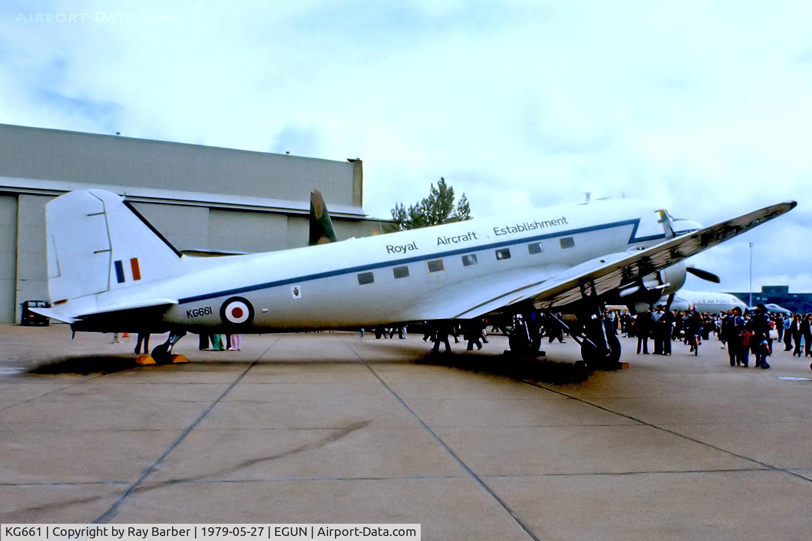 KG661, 1943 Douglas C-47A-60-DL Dakota III C/N 10200, KG661   Douglas DC-3C-47A-60-DL [10200] (Royal Air Force / Royal Aircraft Establishment) RAF Mildenhall~G 27/05/1979